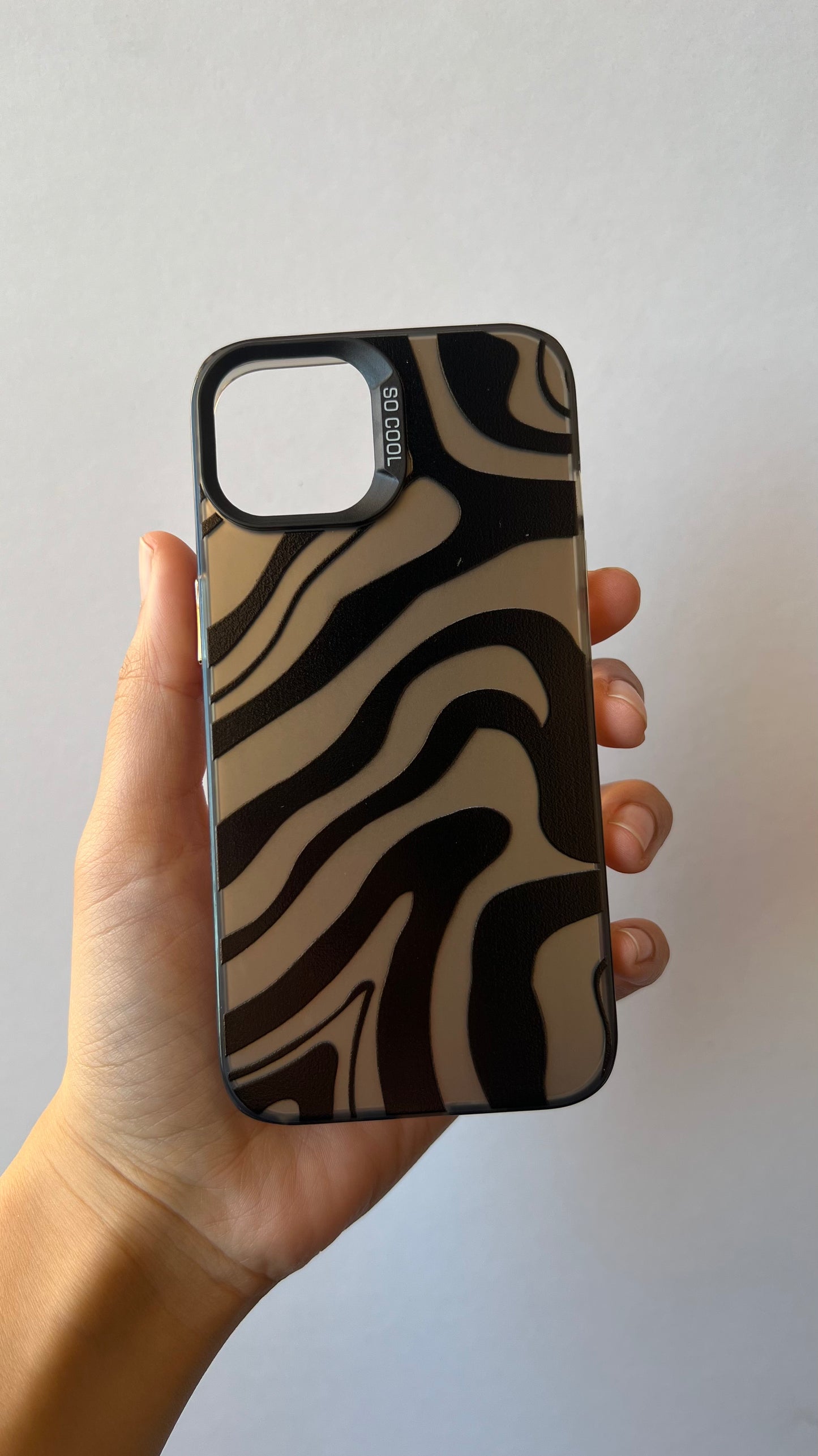 Carcasa iPhone 13/14 - Cebra