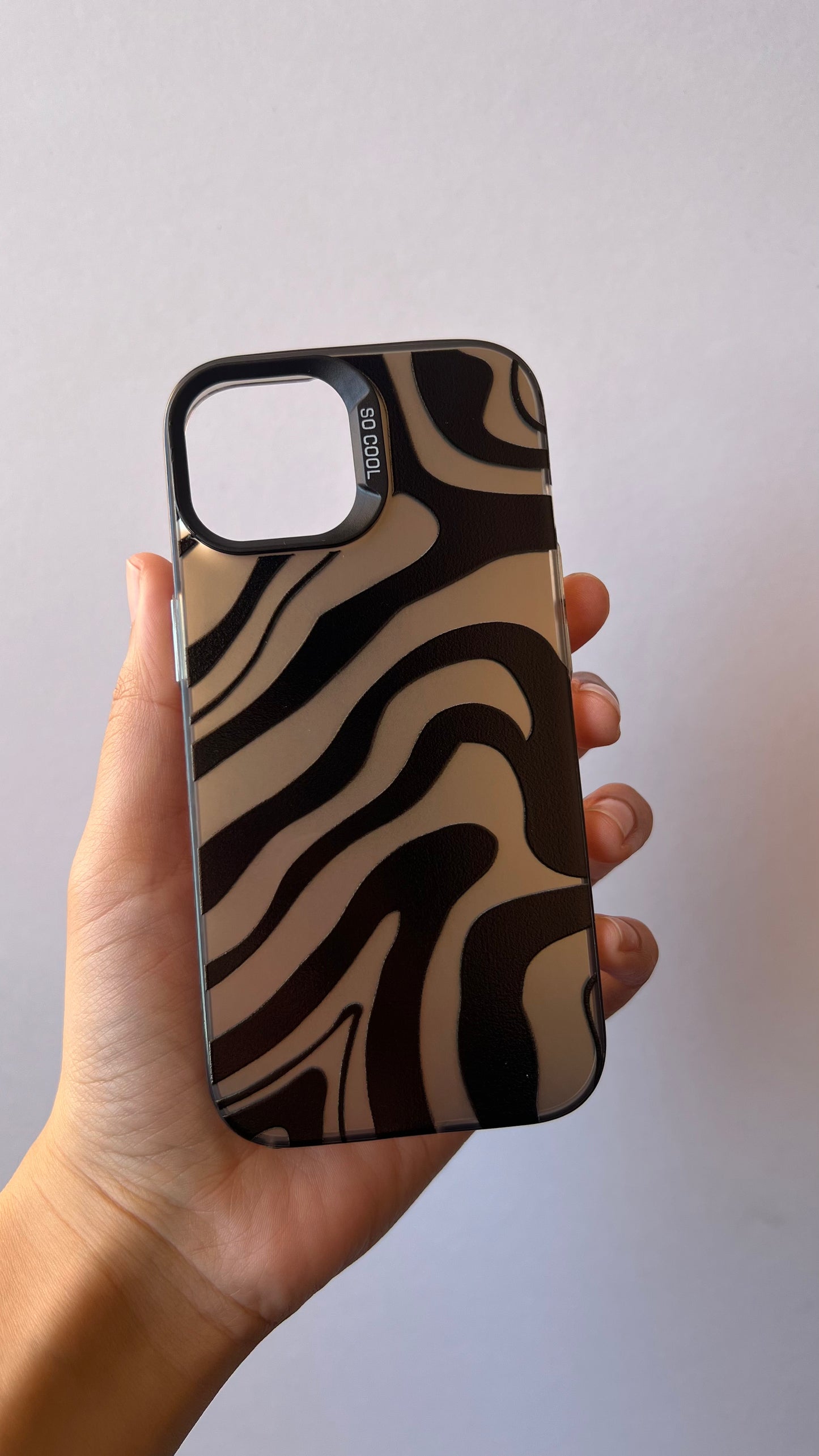 Carcasa iPhone 15 - Cebra