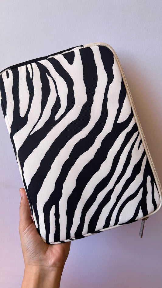 Estuche para Macbook - Cebra